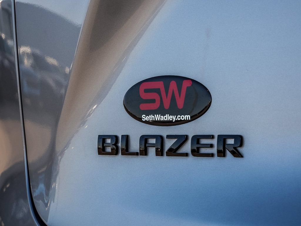 Used 2025 Chevrolet Blazer RS FWD image 12