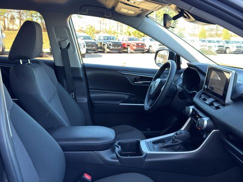 Used 2024 Toyota RAV4 XLE image 18