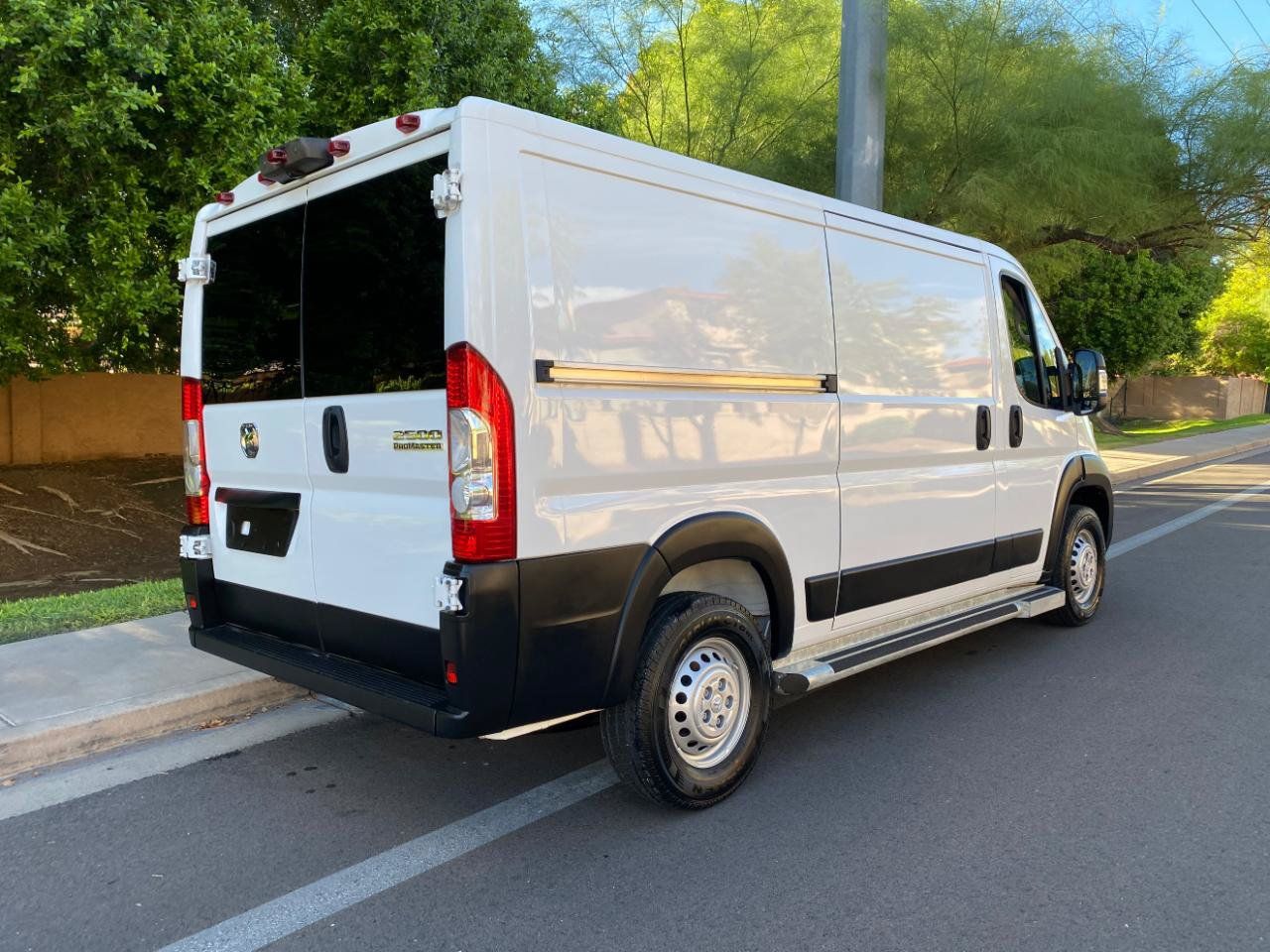 Used 2025 RAM ProMaster 2500 w/ U-Haul Equipment Group FWD image 3