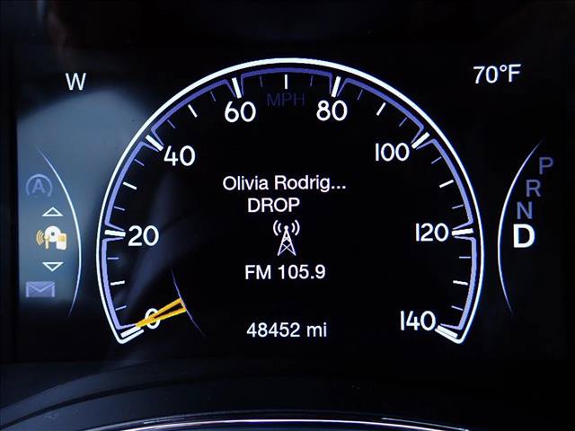 Used 2019 Jeep Grand Cherokee Laredo AWD/4WD image 22