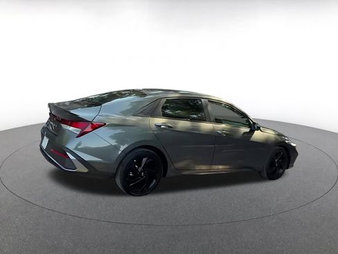 Used 2026 Hyundai Elantra Sport FWD image 11