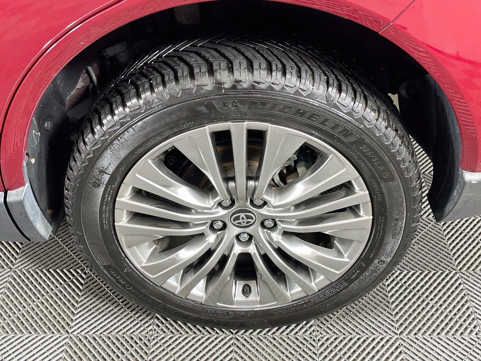 Used 2021 Toyota Venza Limited w/ Carpet Mat Package (TMS) AWD/4WD image 34