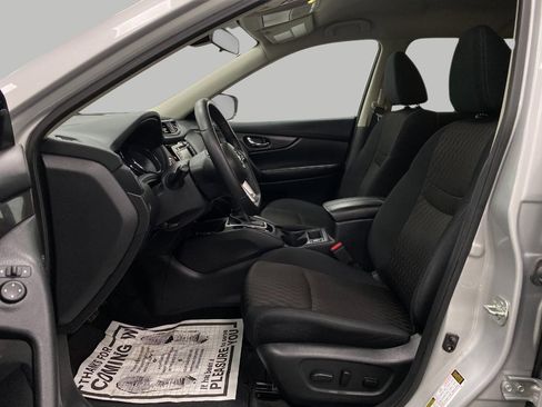 Used 2019 Nissan Rogue SV w/ Premium Package AWD/4WD image 31