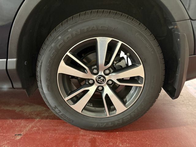 Certified 2017 Toyota RAV4 XLE AWD/4WD image 18