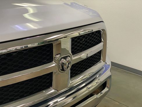 Used 2017 RAM 2500 Tradesman w/ Chrome Appearance Group AWD/4WD image 5