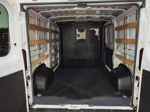 Used 2025 RAM ProMaster 2500 w/ U-Haul Equipment Group FWD image 7