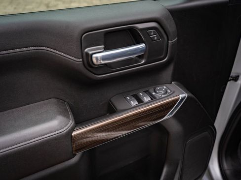 Used 2021 Chevrolet Silverado 1500 LT w/ Z71 Off-Road Package image 23