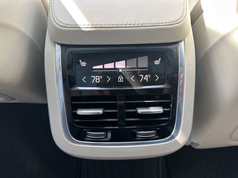 Used 2024 Volvo XC90 B6 Plus w/ Protection Package Premier image 15