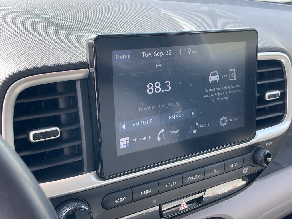 Used 2025 Hyundai Venue SEL FWD image 7