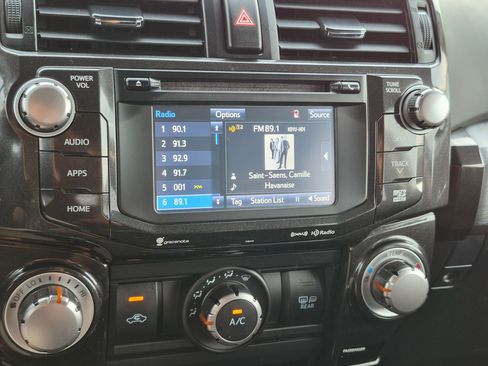 Used 2019 Toyota 4Runner TRD Off-Road Premium AWD/4WD image 24