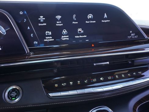 Used 2023 Cadillac Escalade Premium Luxury image 22