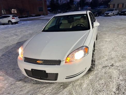 Used 2012 Chevrolet Impala LT FWD image 3