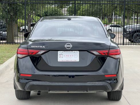 Certified 2025 Nissan Sentra SV FWD image 4