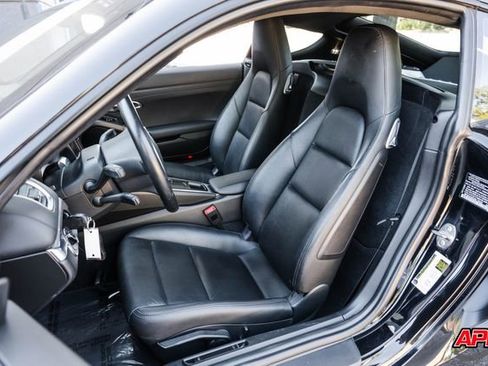 Used 2016 Porsche Cayman image 4