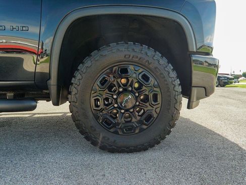 Used 2022 Chevrolet Silverado 2500 LT w/ Midnight Edition AWD/4WD image 14