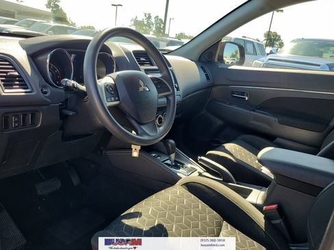 Used 2024 Mitsubishi Outlander Sport ES AWD/4WD image 17