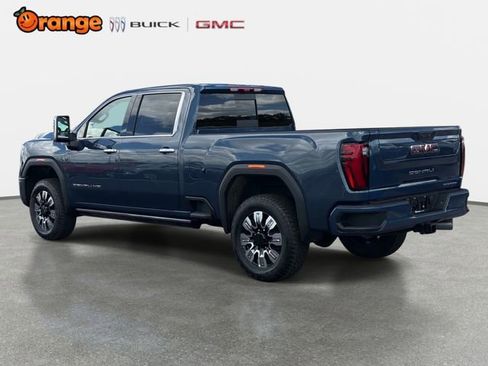 New 2026 GMC Sierra 2500 Denali w/ Denali Reserve Package image 5