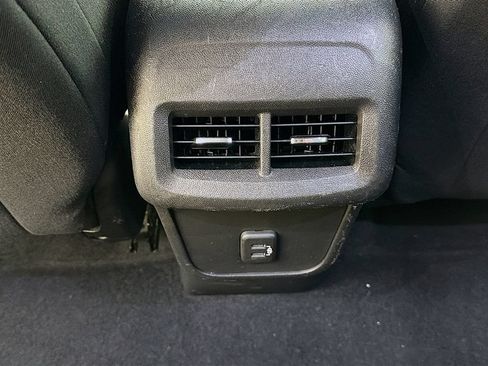 Used 2020 Chevrolet Equinox LT FWD image 37