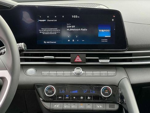 Used 2025 Hyundai Elantra Limited image 20