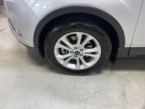 Used 2018 Ford Escape SE w/ SE Sync 3 Package AWD/4WD image 33