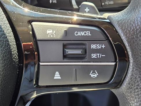 Used 2023 Honda Pilot LX image 24