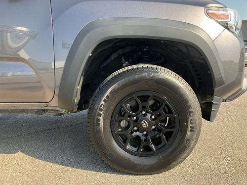 Used 2019 Toyota Tacoma SR w/ SX Package RWD image 27
