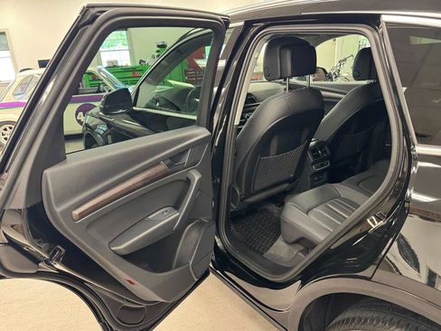 Used 2022 Audi Q5 2.0T Premium w/ Convenience Package AWD/4WD image 28