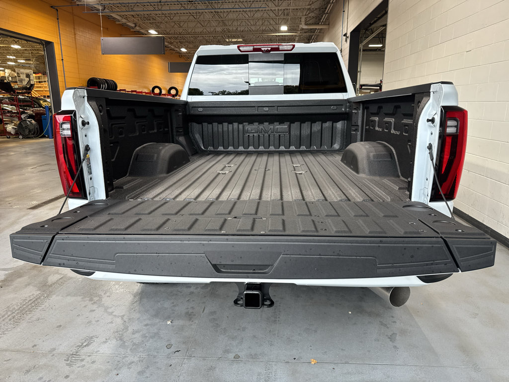 New 2026 GMC Sierra 3500 Denali Ultimate AWD/4WD image 24