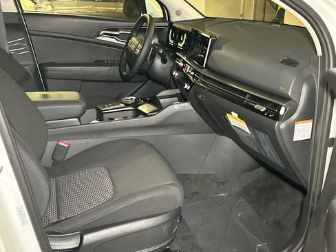 New 2026 Kia Sportage LX image 9