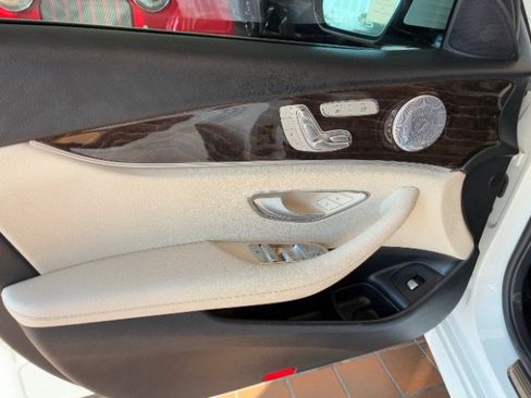 Used 2020 Mercedes-Benz E 350 Sedan image 15