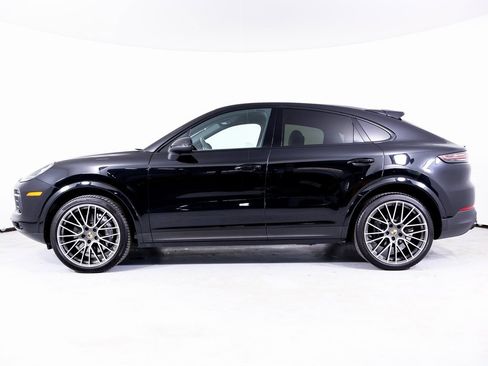 Certified 2023 Porsche Cayenne Coupe image 2