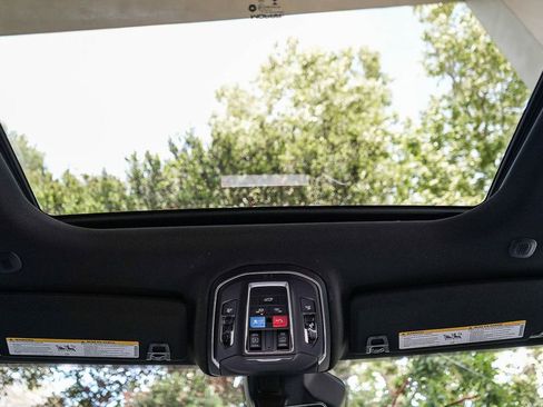 New 2026 Jeep Grand Cherokee Altitude image 16