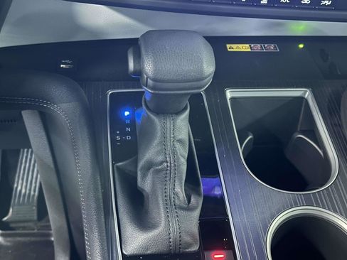 Used 2025 Toyota Sienna LE image 24