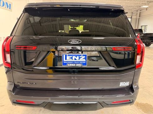 Used 2025 Ford Expedition Platinum w/ Stealth Appearance Package AWD/4WD image 6