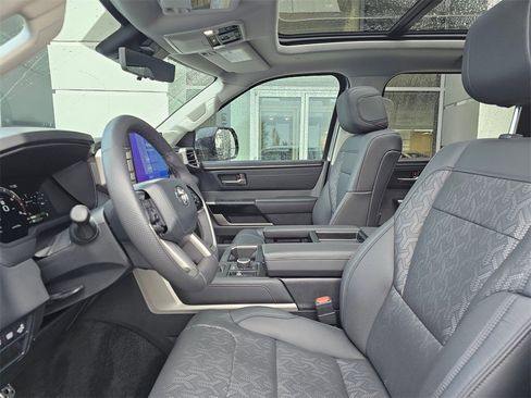 Used 2024 Toyota Tundra Limited image 22