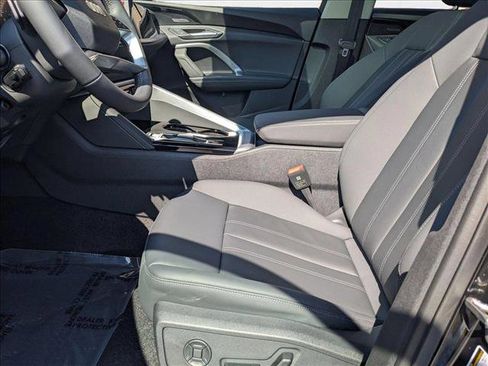 New 2025 Audi Q5 Premium Plus image 16