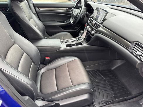 Used 2022 Honda Accord Sport image 16