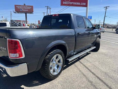 Used 2017 RAM 1500 Laramie w/ Convenience Group AWD/4WD image 6