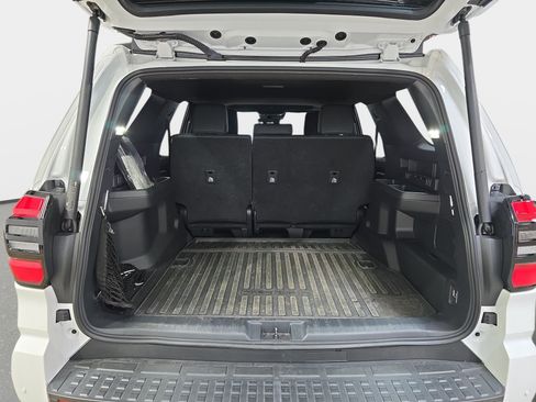 Used 2025 Toyota 4Runner TRD Off-Road Premium AWD/4WD image 28