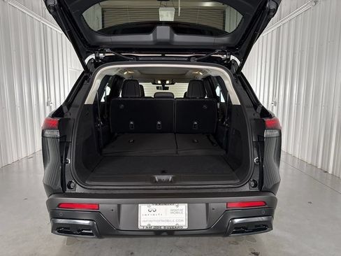 Certified 2026 INFINITI QX60 Luxe w/ Cargo Package FWD image 28