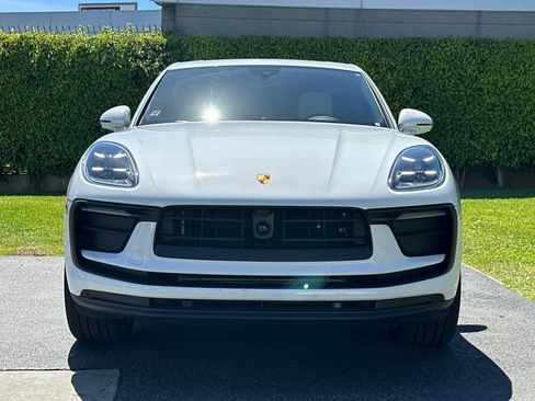 New 2026 Porsche Macan AWD/4WD image 11