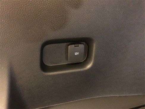 New 2024 Ford Edge SE image 9