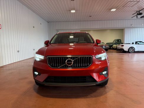 Used 2023 Volvo XC40 B5 Plus w/ Protection Package Premier AWD/4WD image 6