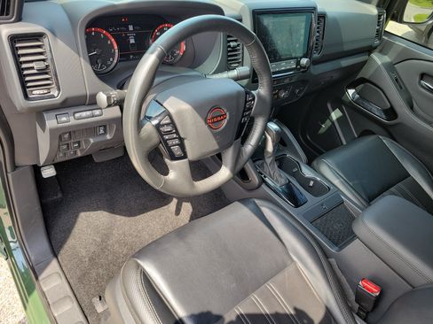 Certified 2022 Nissan Frontier PRO-4X w/ Pro-4X Premium Package AWD/4WD image 11