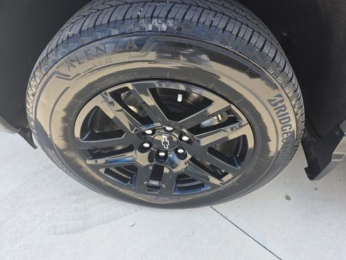 Used 2024 Chevrolet Silverado 1500 Custom w/ LPO, Dark Essentials Package AWD/4WD image 5