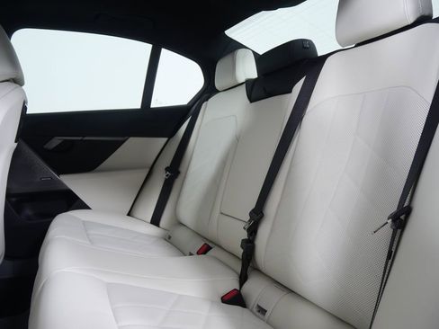 New 2026 BMW 530i xDrive w/ Premium Package image 16