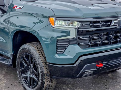 Used 2026 Chevrolet Silverado 1500 LT Trail Boss w/ Convenience Package II image 7