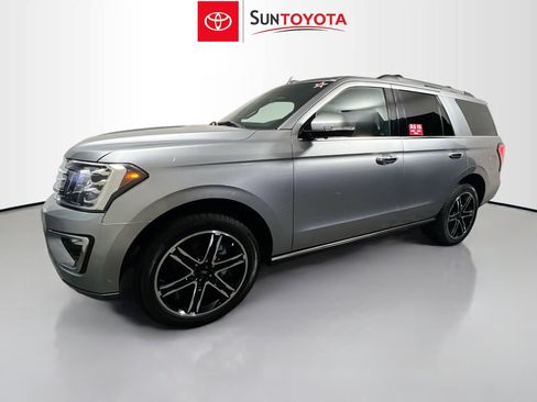 Used 2020 Ford Expedition Limited w/ Texas Edition Package AWD/4WD image 9