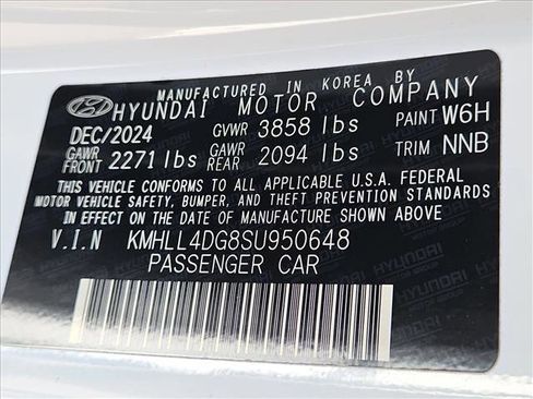 Used 2025 Hyundai Elantra SE image 30