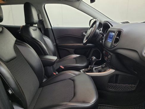 Used 2020 Jeep Compass Latitude w/ Popular Equipment Group AWD/4WD image 21